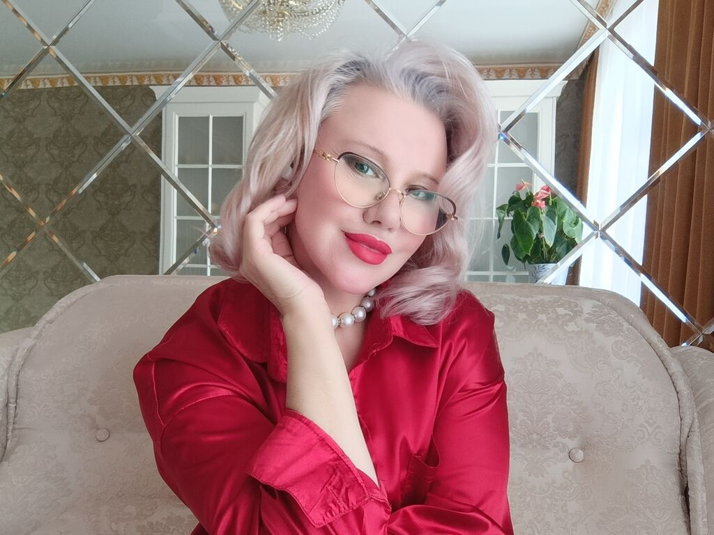 Elena Cmit Picture
